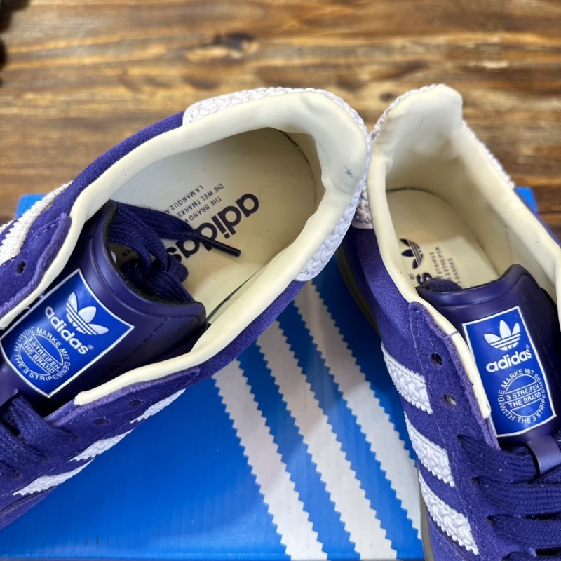 Adidas Sneakers